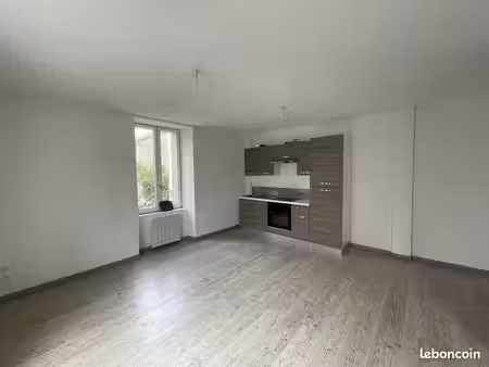 immeuble 4 pièces 200 m²