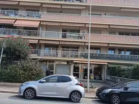 appartement t4 traversant de 110 m2