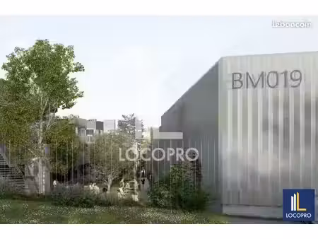 local d'activité 5 083 m²
