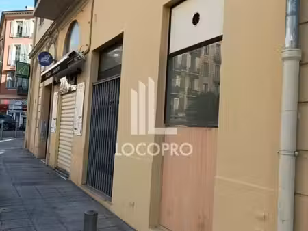 local commercial 52 m²