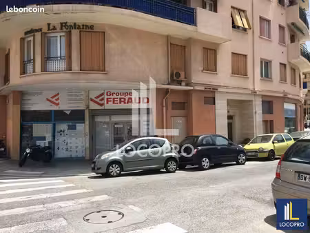 local commercial 845 m²