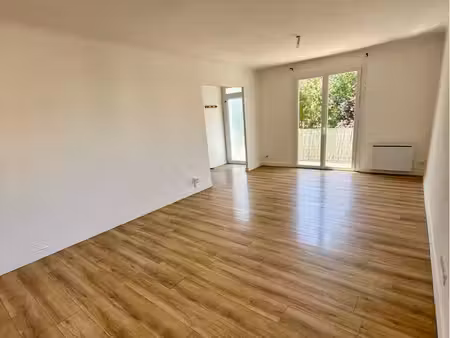 vends appartement t3 avec jardin et parking à venelles