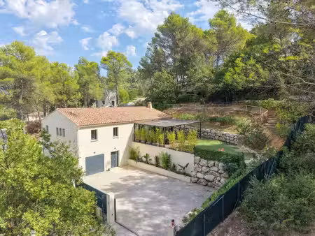maison de luxe à vendre à la roque-d'anthéron