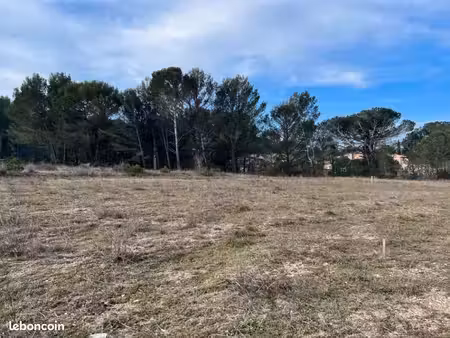 terrain 681 m² aix en provence