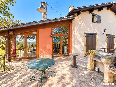 maison 7 pièces 165 m²