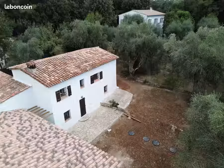 maison 120m² jumelée - 824m² de jardin - roquefort les pins