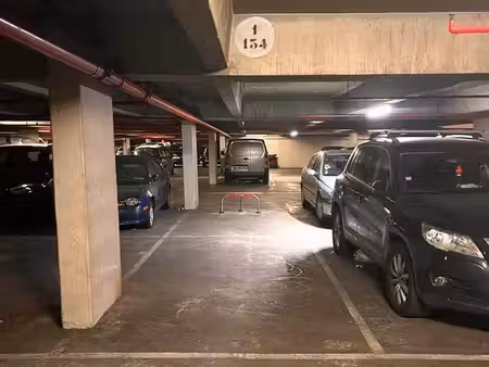 vente parking place des fêtes
