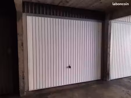 garage fermé sécurisé