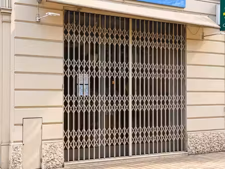 local commercial vence