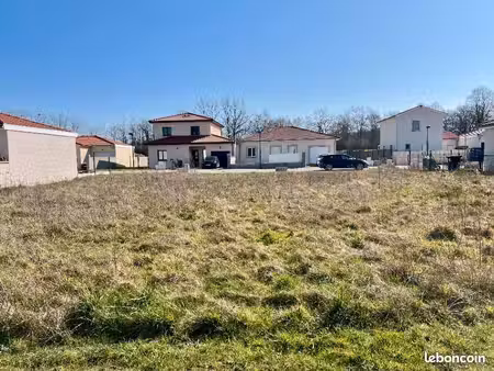 terrain 344 m² servas