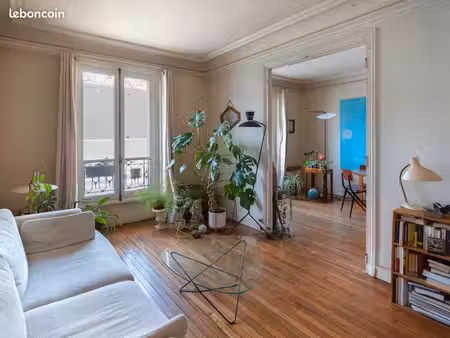 montmartre – appartement de charme 54 3 m2 avec vue sur le sacré-cœur