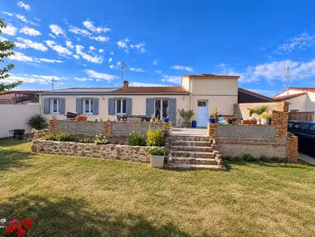 vente maison la bruffiere  106m² 7 pièces 249 500€ avec garage