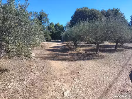 terrain 575 m² à flassans sur issole