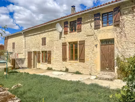 maison à vendre à saint-georges-de-longuepierre (17470) - charente-maritime