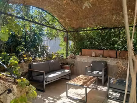 maison de village entièrement rénovée de 185 m2 avec patio terrasse et cour intérieure