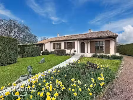 maison à vendre saint varent 7 pièce(s) 149m2 185 000€