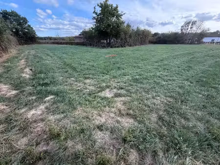 terrain à vendre clessy 2000m2 18 000€
