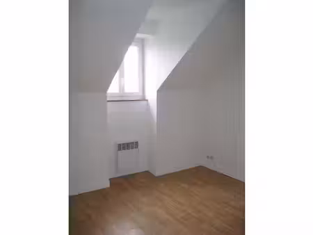 a louer - appartement t2 - proche place viarme