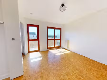 location appartement 1 pièce  24.00m²  villemomble