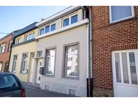 maison avec terrasse et garage