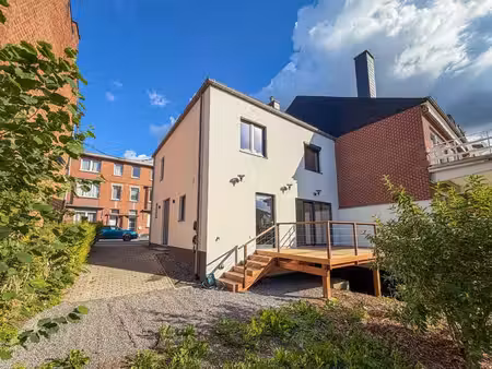 maison rénovée (matériaux et finitions haut de gamme) 3 ch.