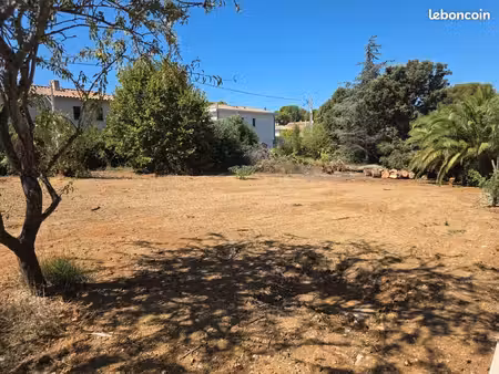 terrain 441 m² six fours les plages