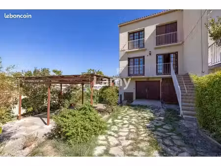 villa 4 pièces 95 m²