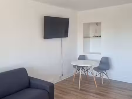 appartement 2 pièces 40 m² au 250 rue des érables 69009 lyon ce t2 meublé d'environ 37 m2 