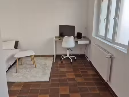 location studio meublée