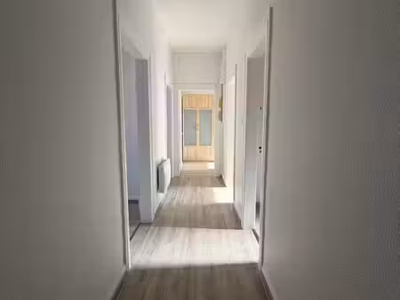 appartement 3 pièces entièrement rénové – 66 m² – hyper-centre de colmar