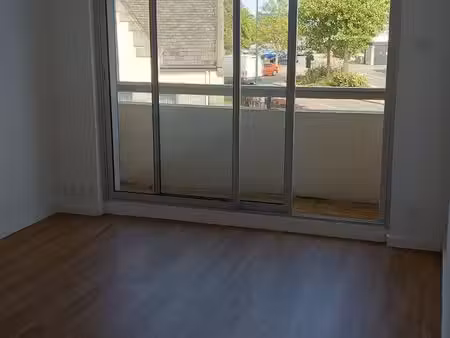 location appartement 31 m2  avec parking et cave