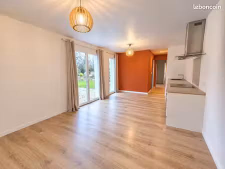 location maison 2 pièces et jardin jugon les lacs
