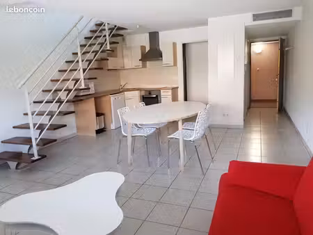 appartement 2 pièces 61 m²