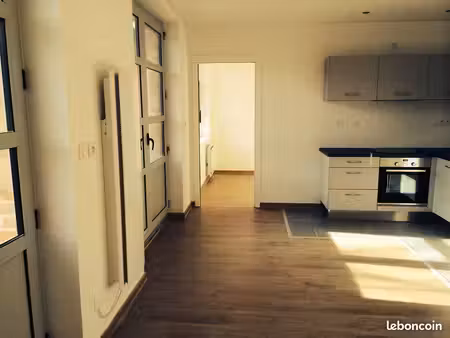 bel appartement t2 (55m²) + parking en centre-ville