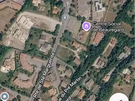 terrains plats  viabilisés avec une vue dégagée