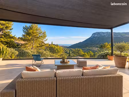 solliès-ville – maison 180 m² – piscine – vue mer – 5 chambres