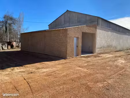 hangar de stockage