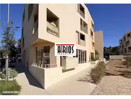 local 102 m² hyères