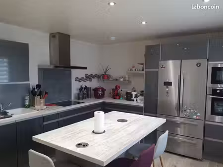 maison familiale très grands volumes – 3 ch + mezzanine (potentiel 5 ch) – grand terrain