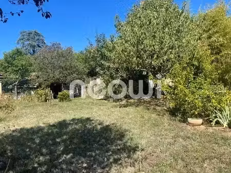 terrain plat • 417 m² • non viabilisé