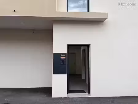 bureau 70m²