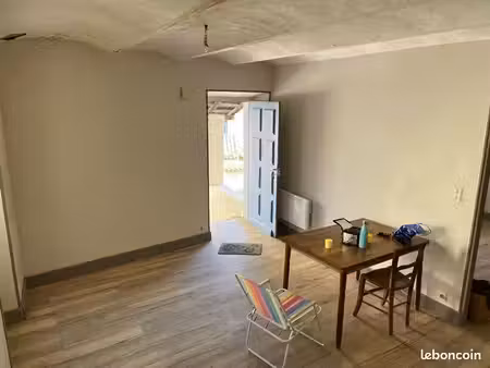 petite maison de hameau à rénover