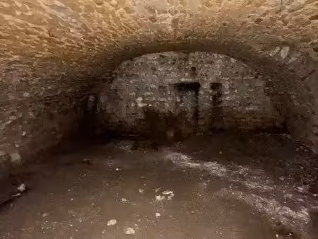 espace de stockage cave bar sur seine