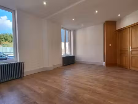 appartement renove avec terrasse centre ville charleville