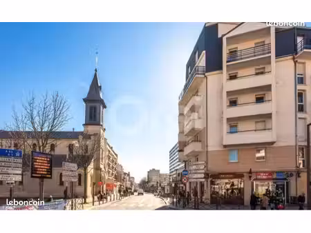 box 13m2 centre ville