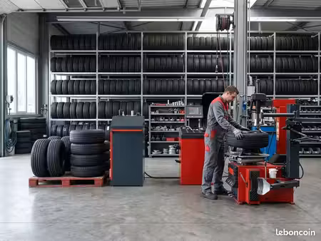 recherche location garage pour activités pneus