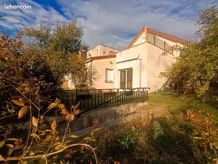 petite maison de charme de plein pied