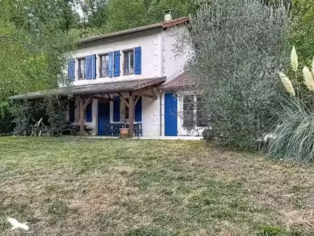 vente maison 8 pièces 122 m² à vitrac-saint-vincent (16310)  199 000 €
