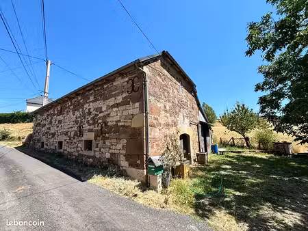bâtiment 1 pièce 85 m²