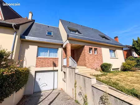 pavillon 7 pièces 188 m²